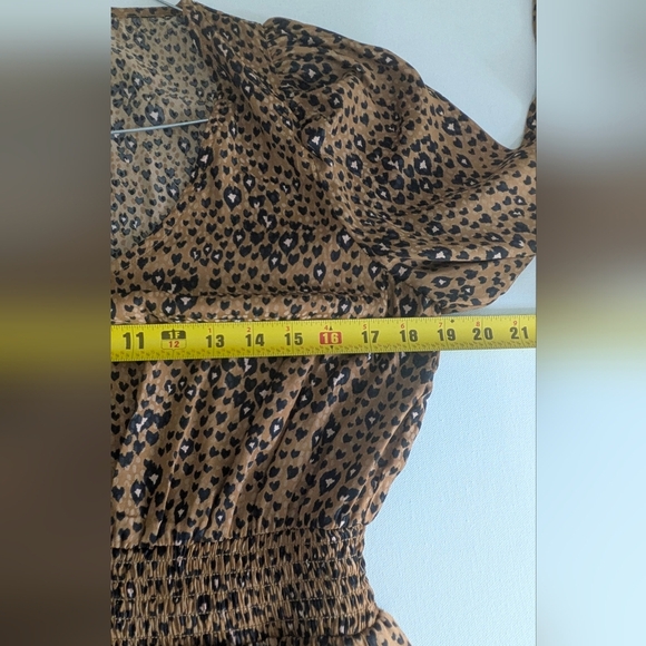 On 34th New Animal Printed Smocked Waist Tiered Mini Dress Brown V-neck Sleeves - Picture 11 of 12